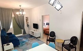 Muslim Boutique Apartment With Balcony